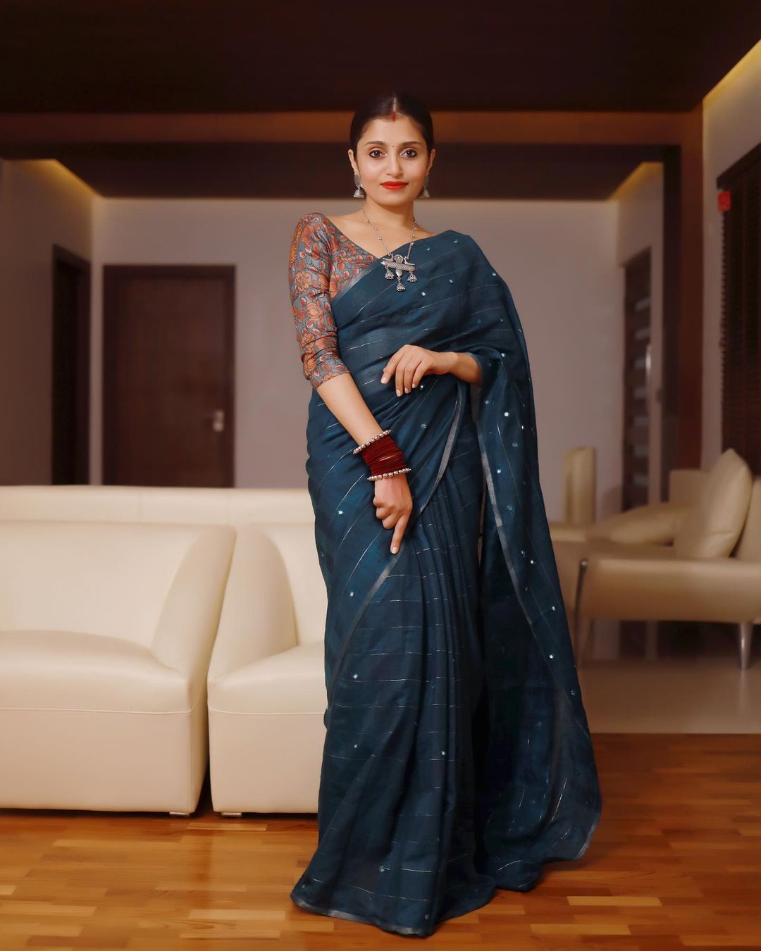 linen chex saree