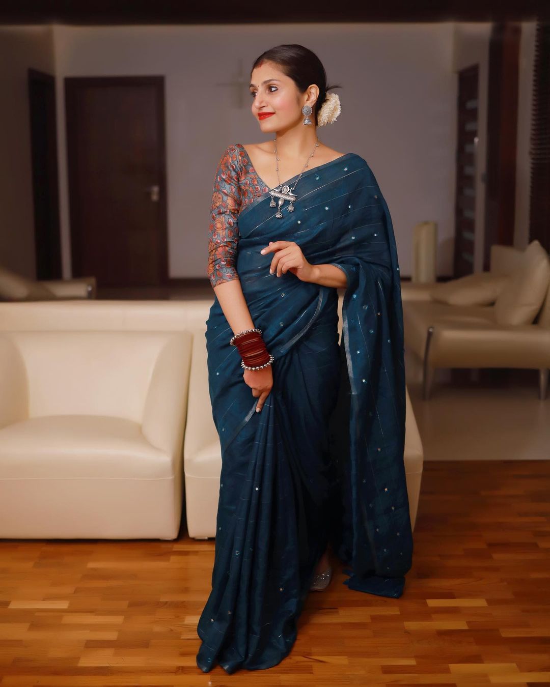 linen chex saree