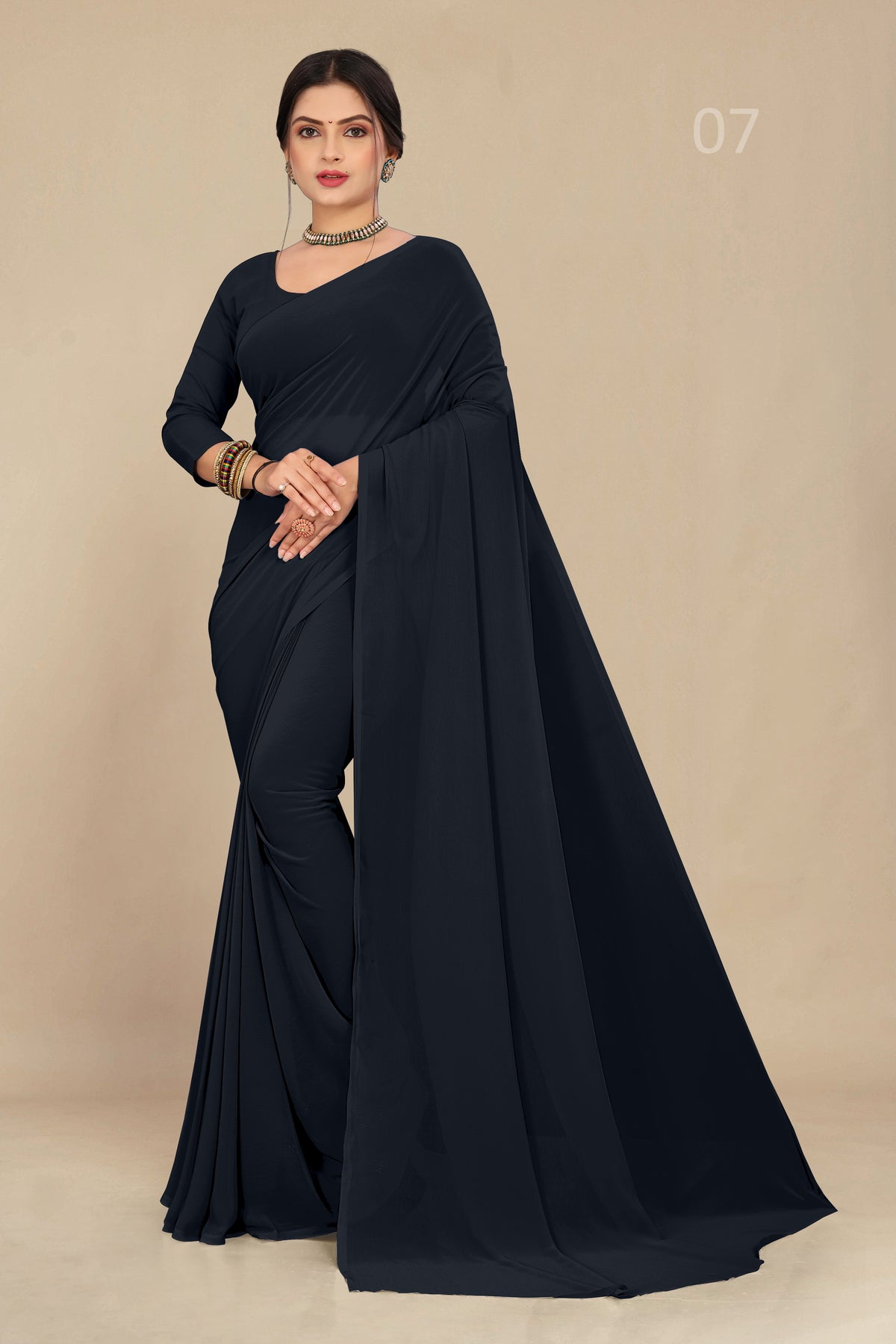 Georgette Weightless Black Saree With Grain Texture