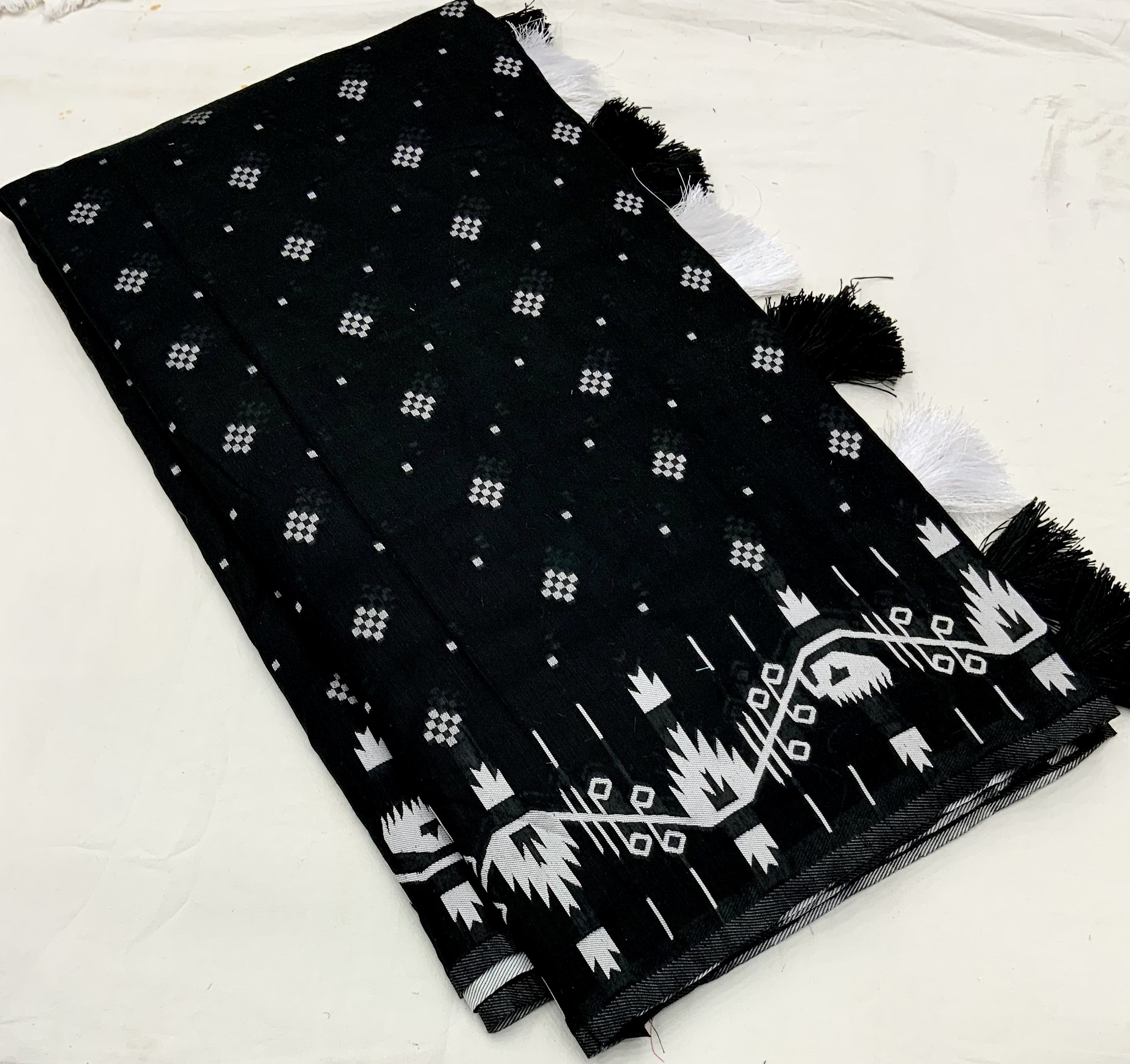 Soft Cotton Silk Ikkat Print Woven Saree