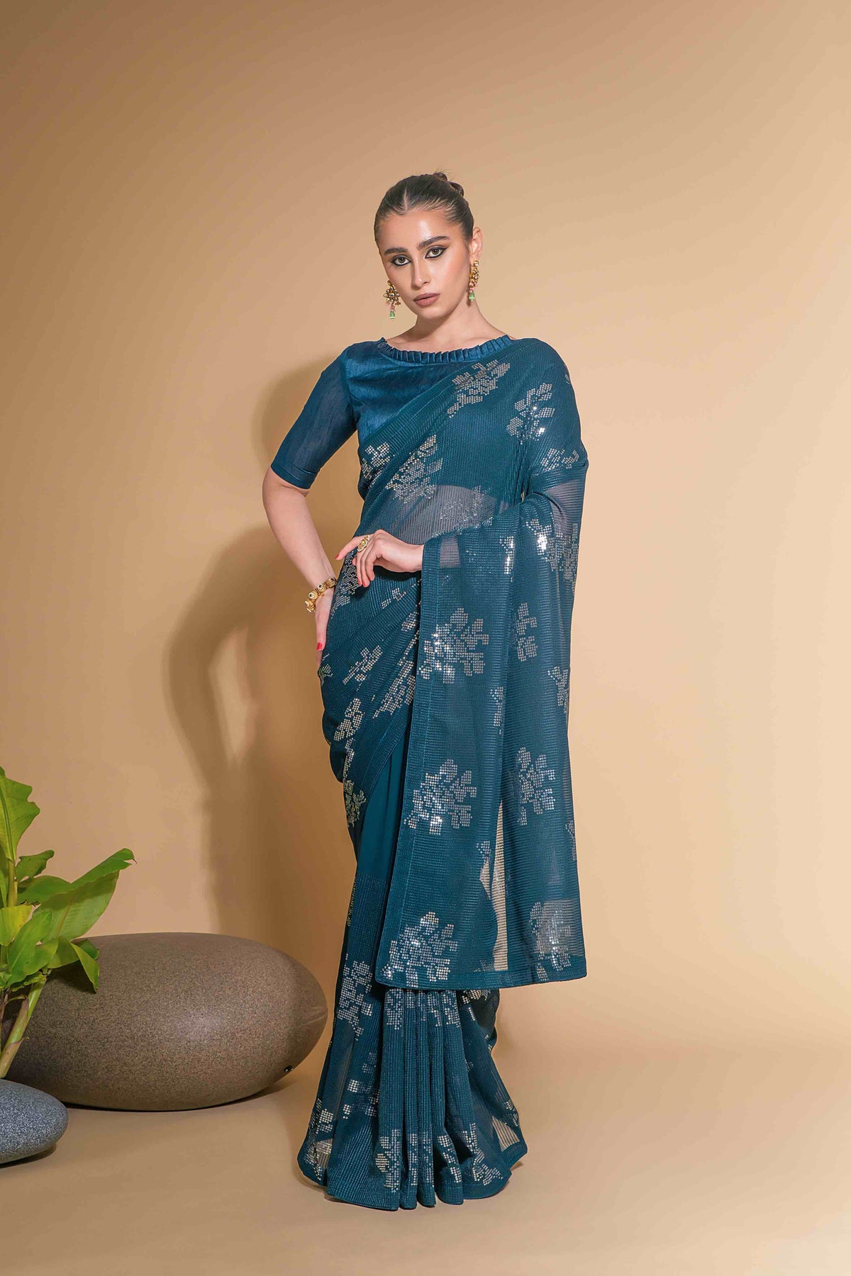 Faux georgette sequence Flower Work Saree With Tone Blouse