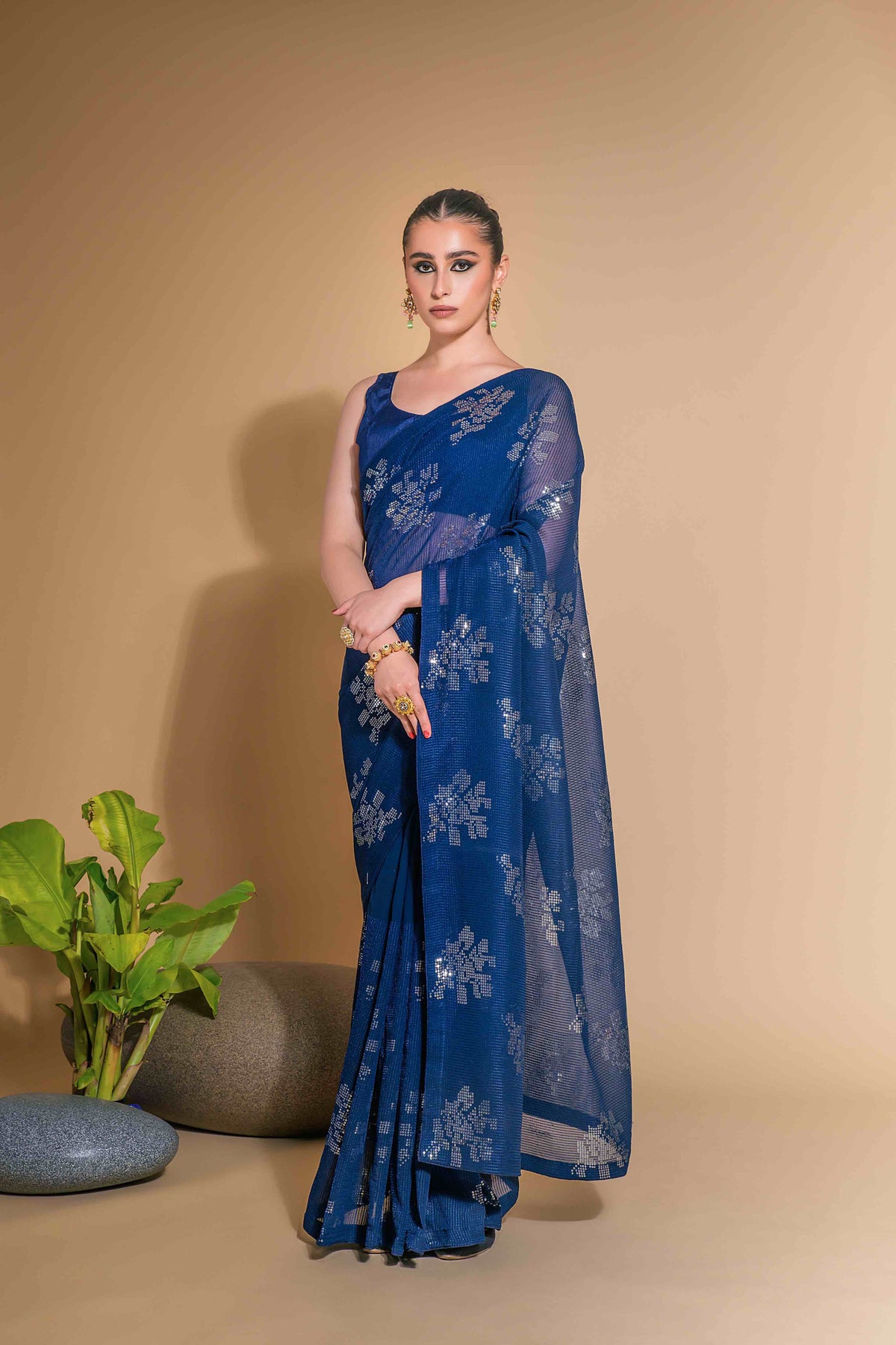 Faux georgette sequence Flower Work Saree With Tone Blouse