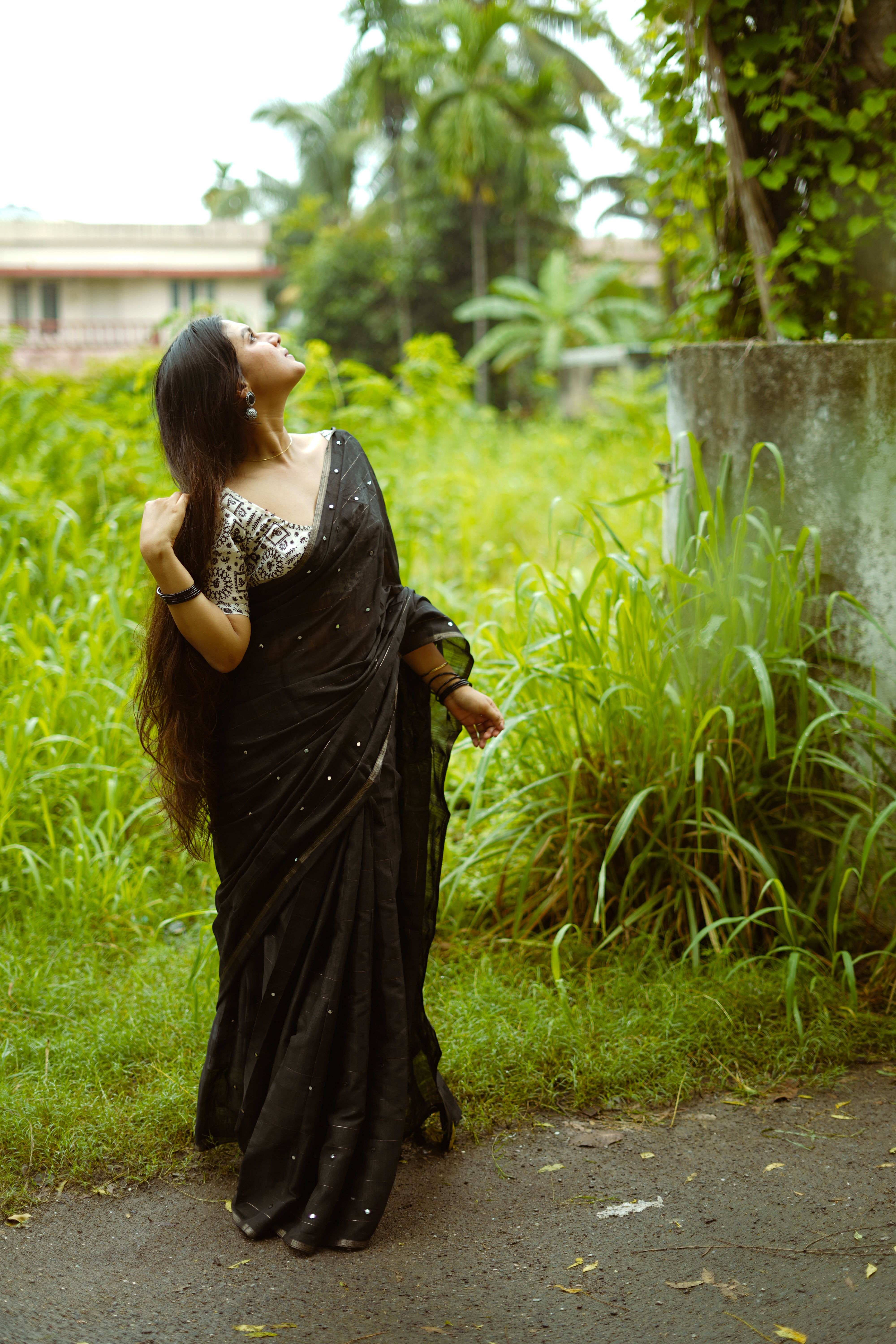 Soft Linen Z black Saree With Jute Silk Worli Blouse