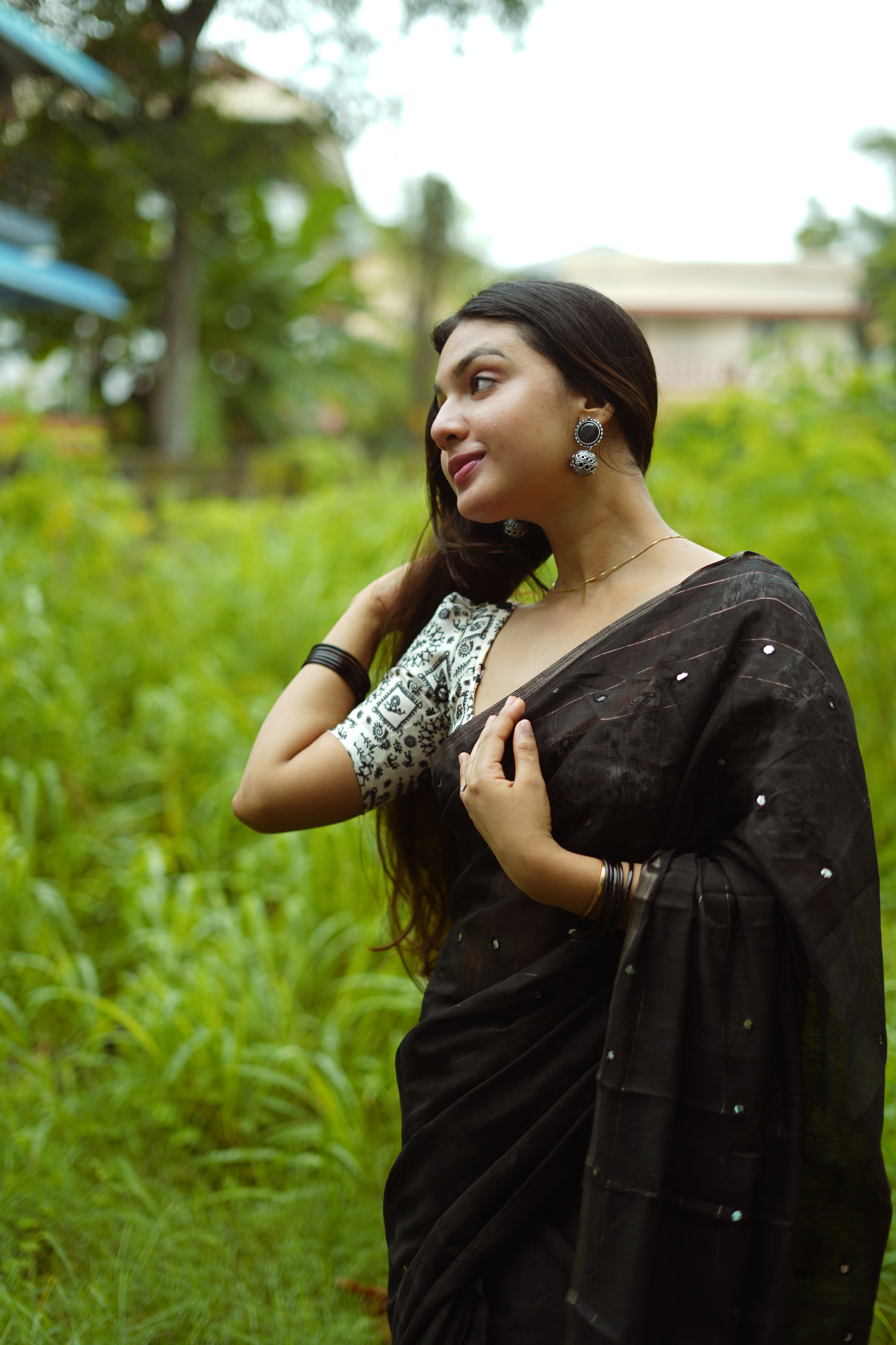 Soft Linen Z black Saree With Jute Silk Worli Blouse